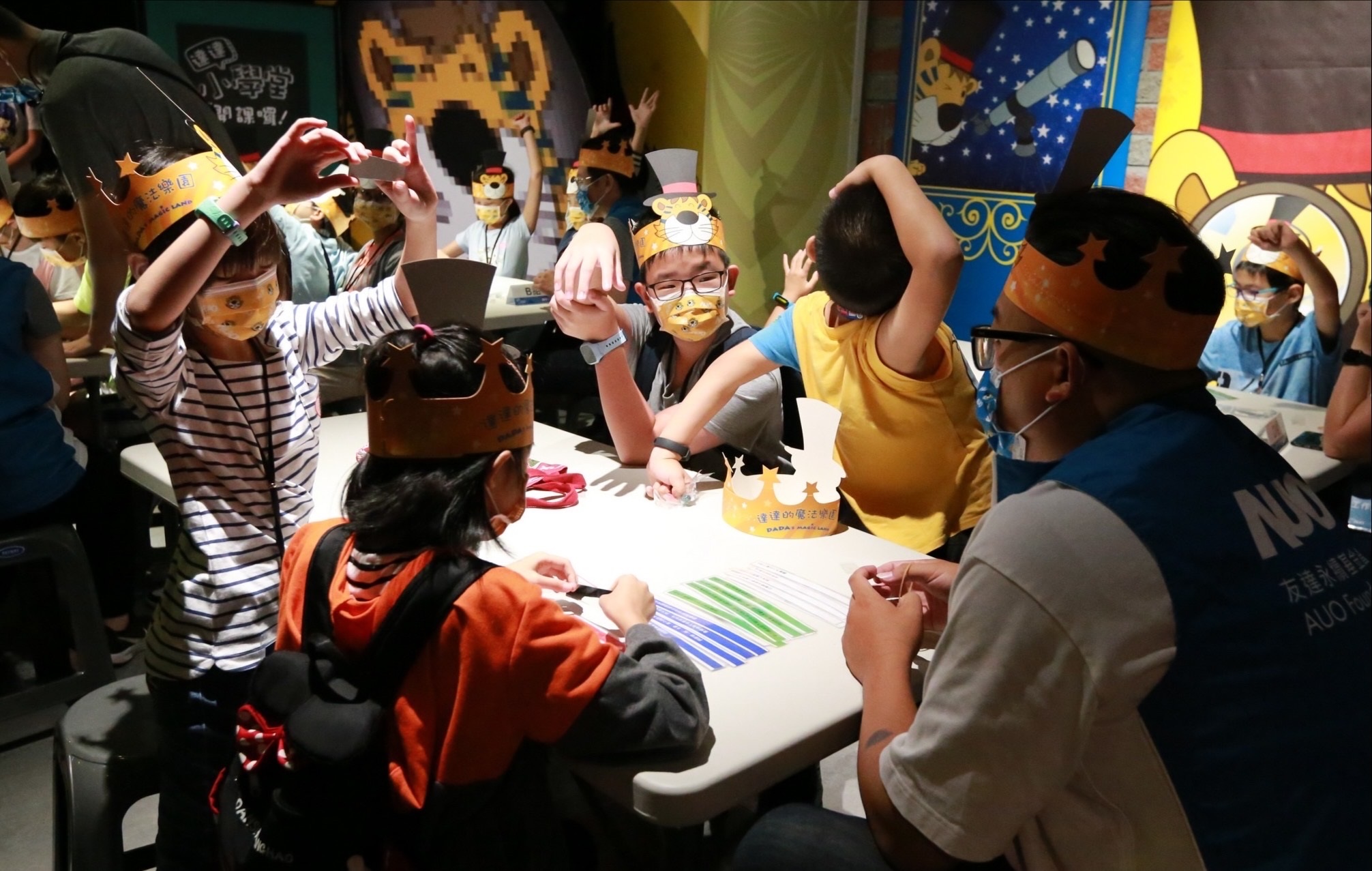 js3333线路检测中心(上海)有限公司以永续理念推动全人教育计划，内外结盟储备科普教育人才，荣获亚太永续行动奖社会共融面的金奖肯定